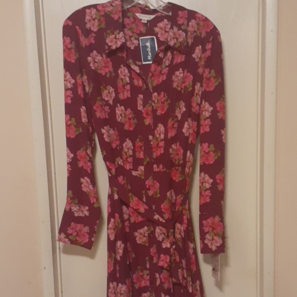 Dress - Picture 3 of 3